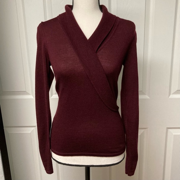 Very good condition Ann Taylor Factory wool/acrylic size XS Burgundy sweater - Picture 1 of 7